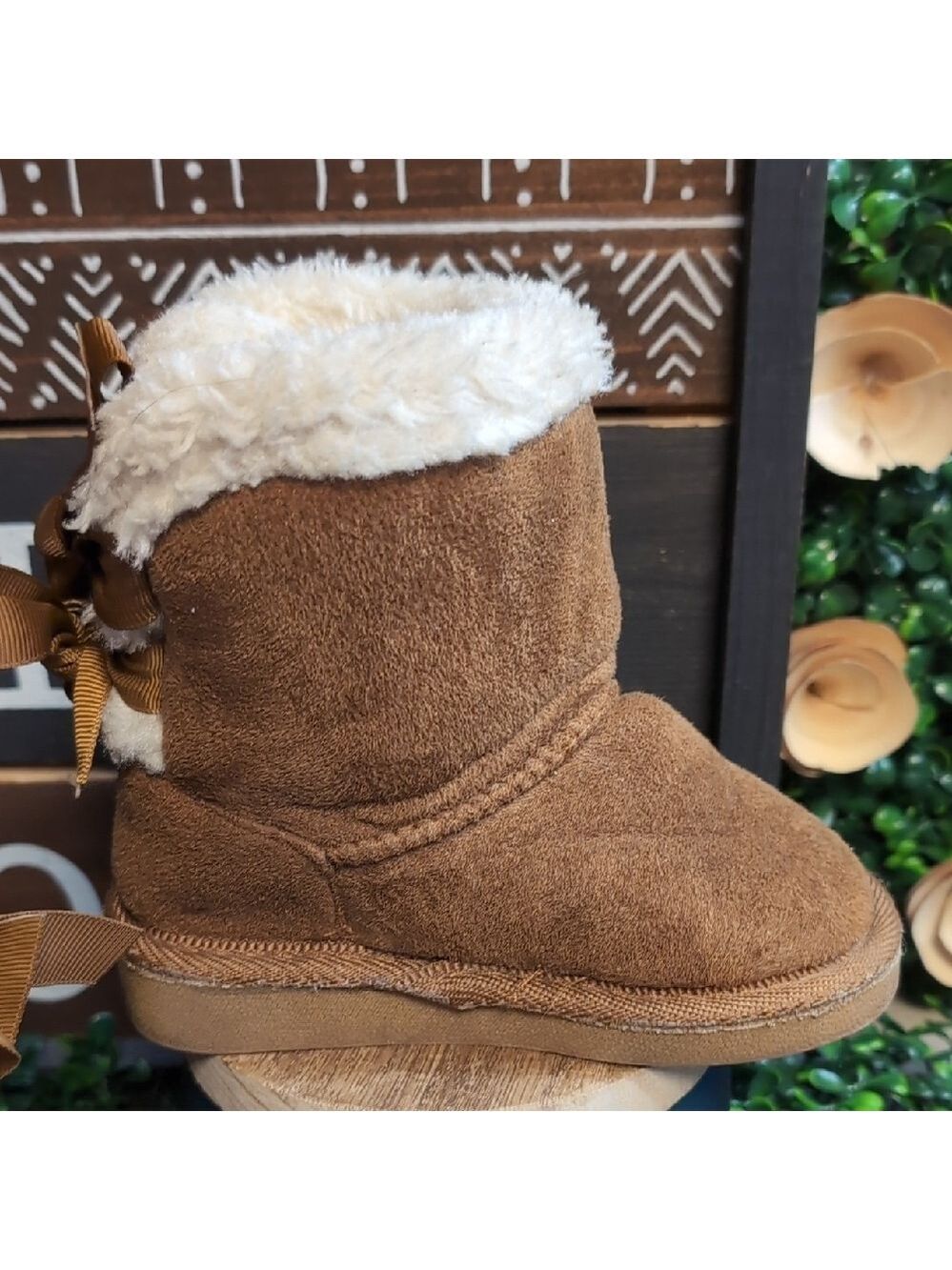 Hot Tomato Double Bow Back Boot - Picture 7 of 10